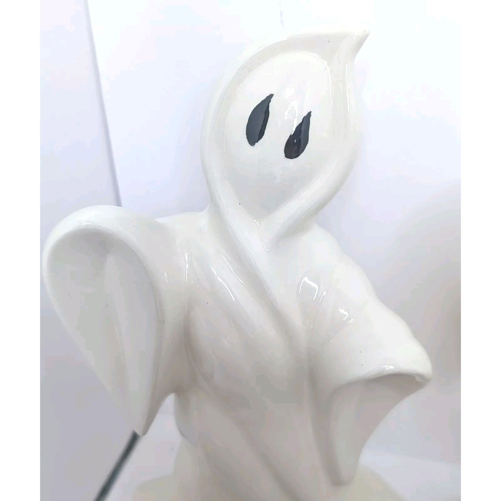Ghost Figurine, Vintage! Retro Halloween Decorations White Ceramic Spooky Season - Picture 3 of 10